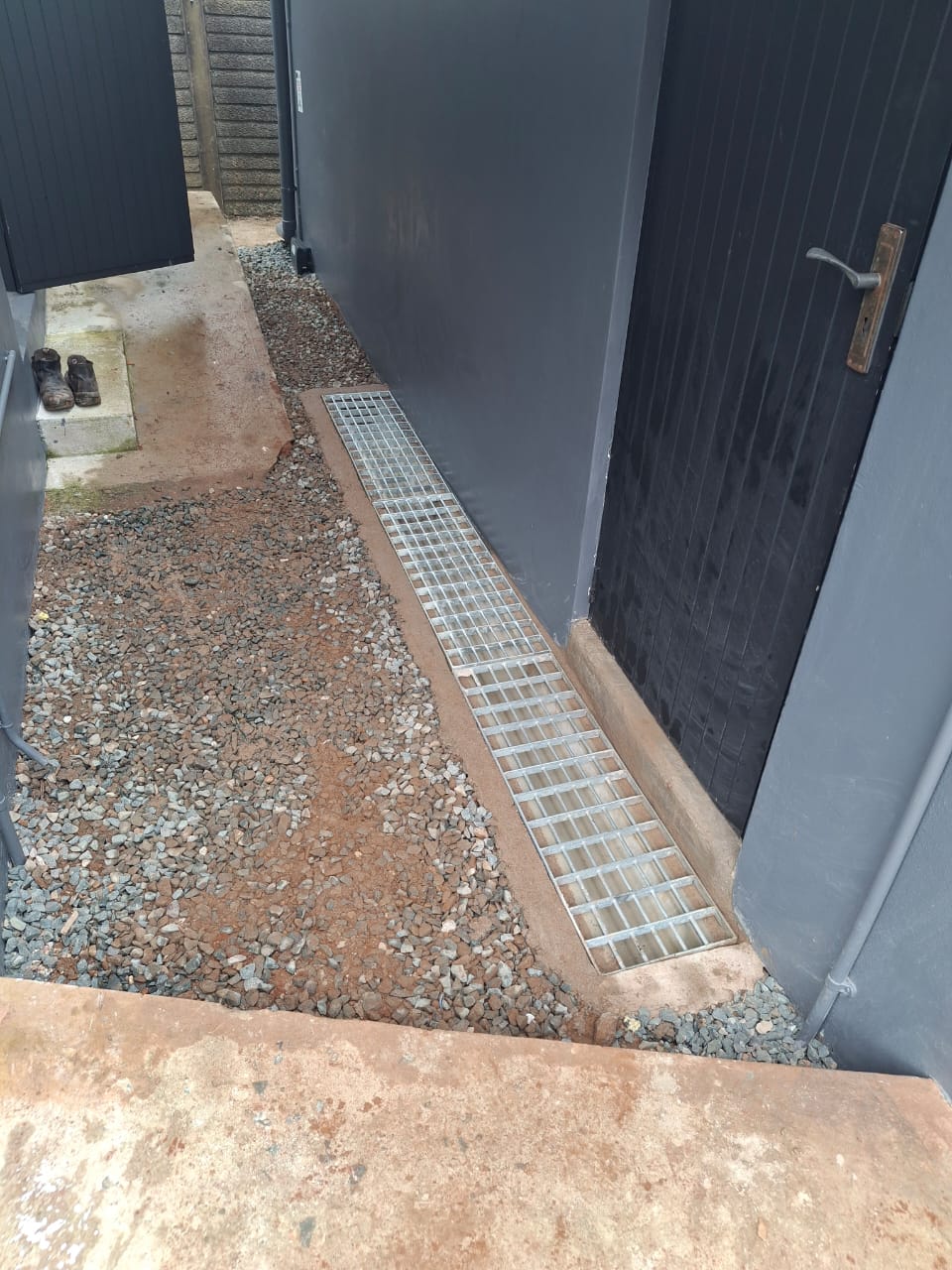 Rainwater drainage channel installation